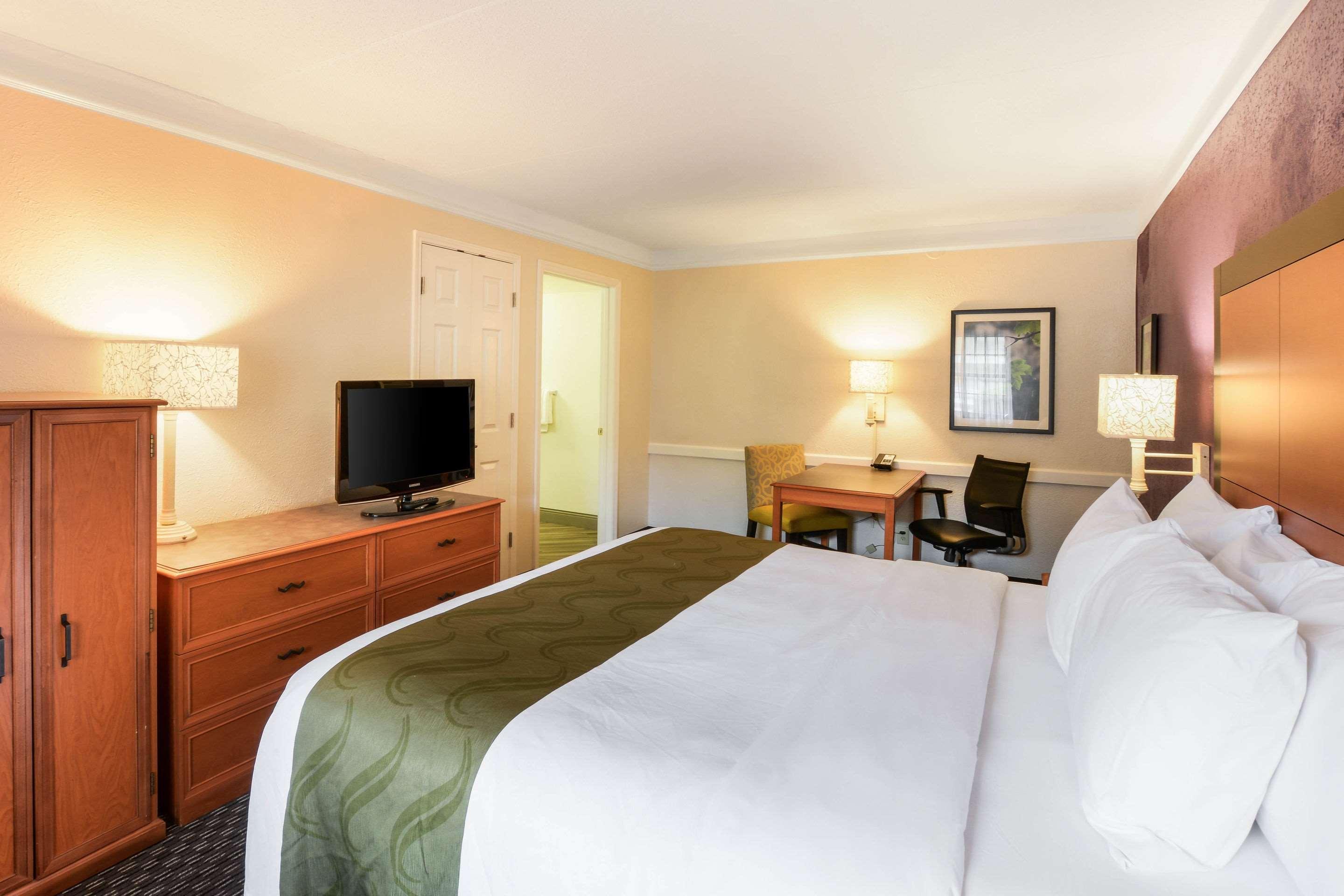 Quality Inn & Suites North Charleston - Ashley Phosphate Dış mekan fotoğraf