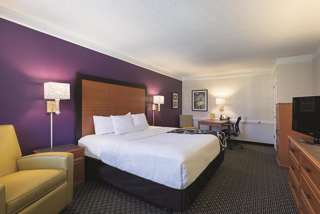 Quality Inn & Suites North Charleston - Ashley Phosphate Dış mekan fotoğraf