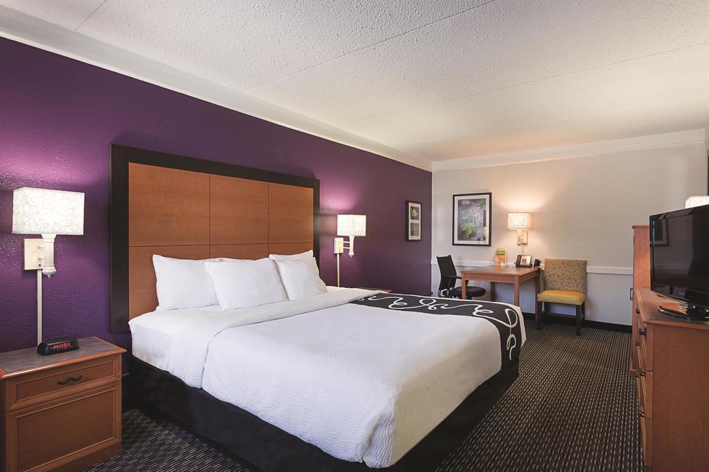 Quality Inn & Suites North Charleston - Ashley Phosphate Dış mekan fotoğraf
