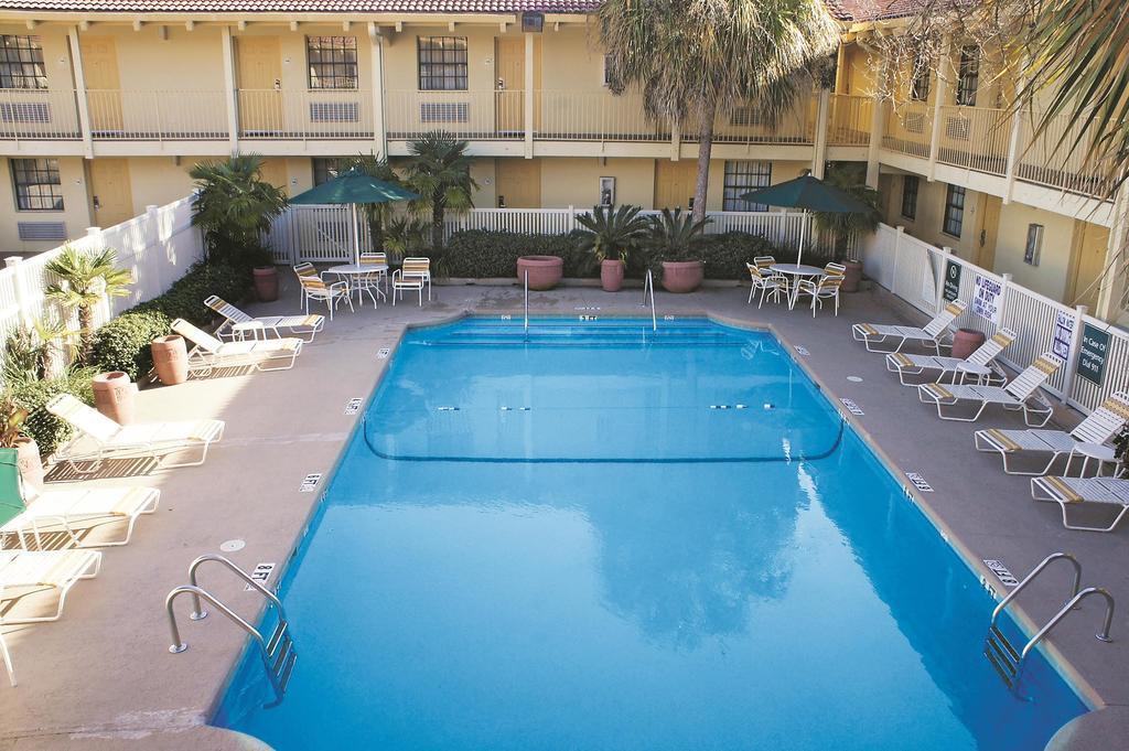 Quality Inn & Suites North Charleston - Ashley Phosphate Dış mekan fotoğraf