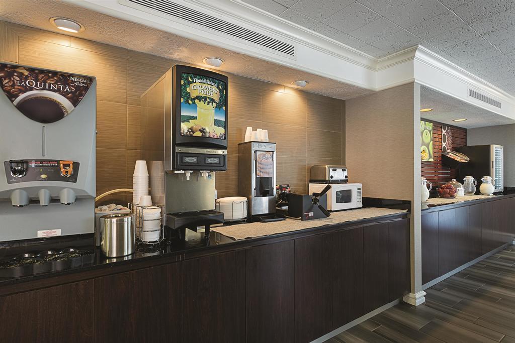 Quality Inn & Suites North Charleston - Ashley Phosphate Dış mekan fotoğraf