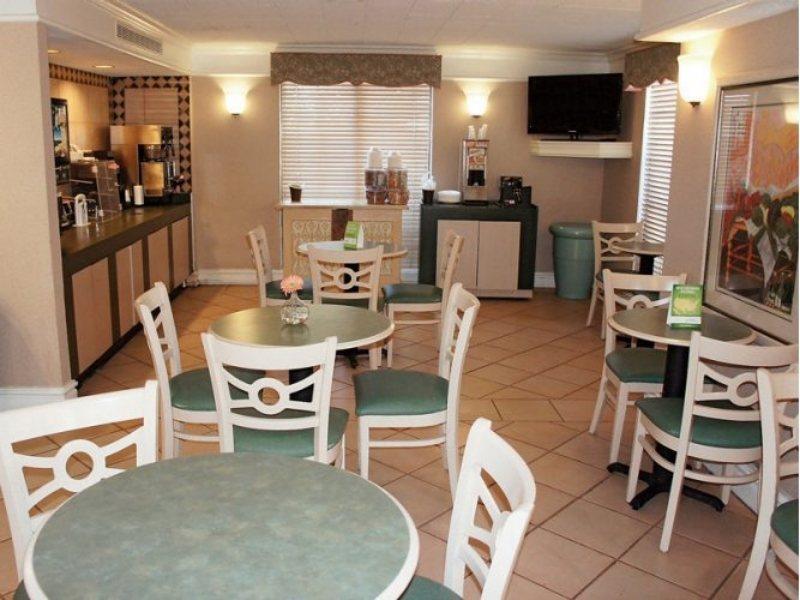 Quality Inn & Suites North Charleston - Ashley Phosphate Dış mekan fotoğraf