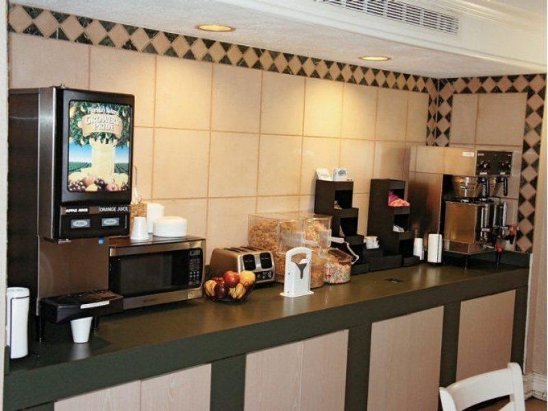 Quality Inn & Suites North Charleston - Ashley Phosphate Dış mekan fotoğraf