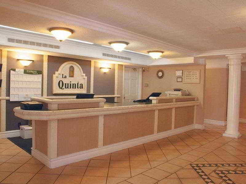 Quality Inn & Suites North Charleston - Ashley Phosphate İç mekan fotoğraf