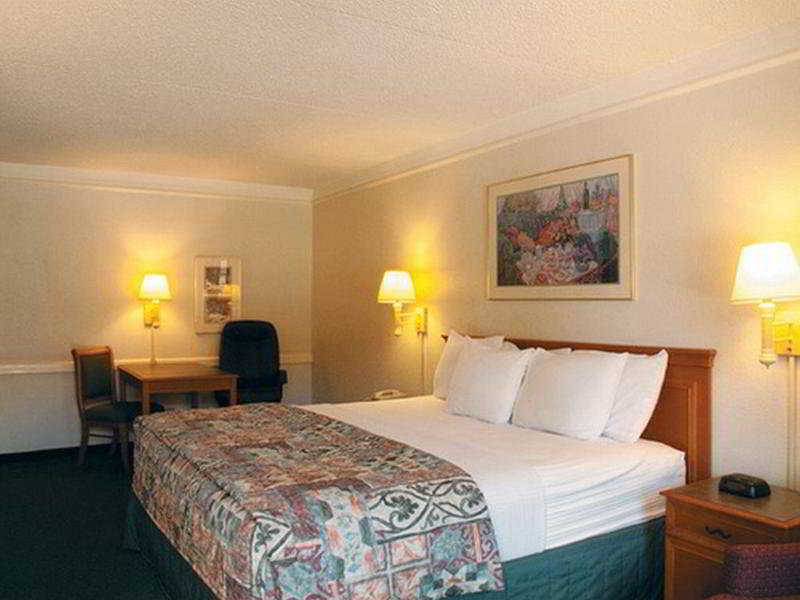 Quality Inn & Suites North Charleston - Ashley Phosphate Oda fotoğraf