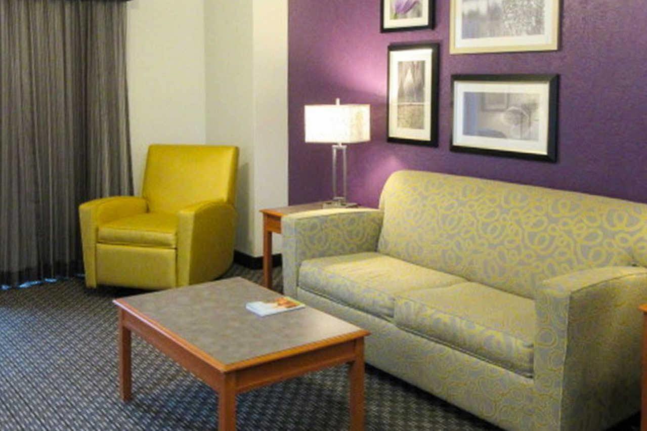 Quality Inn & Suites North Charleston - Ashley Phosphate Dış mekan fotoğraf